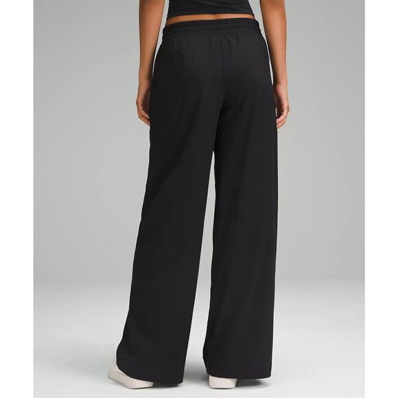 Lululemon Swift Mid-Rise Wide-Leg Pant - 10 - Picture 2 of 10
